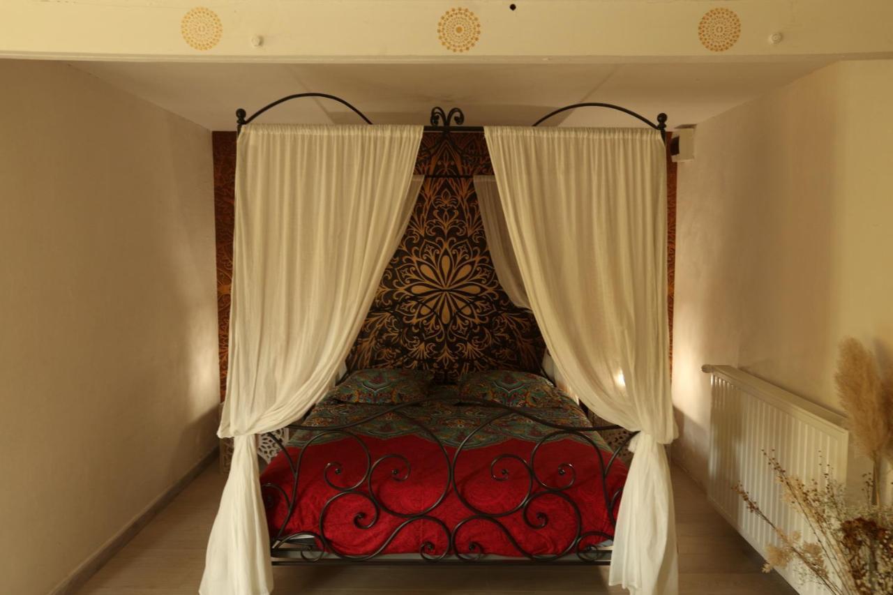 Fenetre Sur Loire Bed & Breakfast Iguerande Bagian luar foto