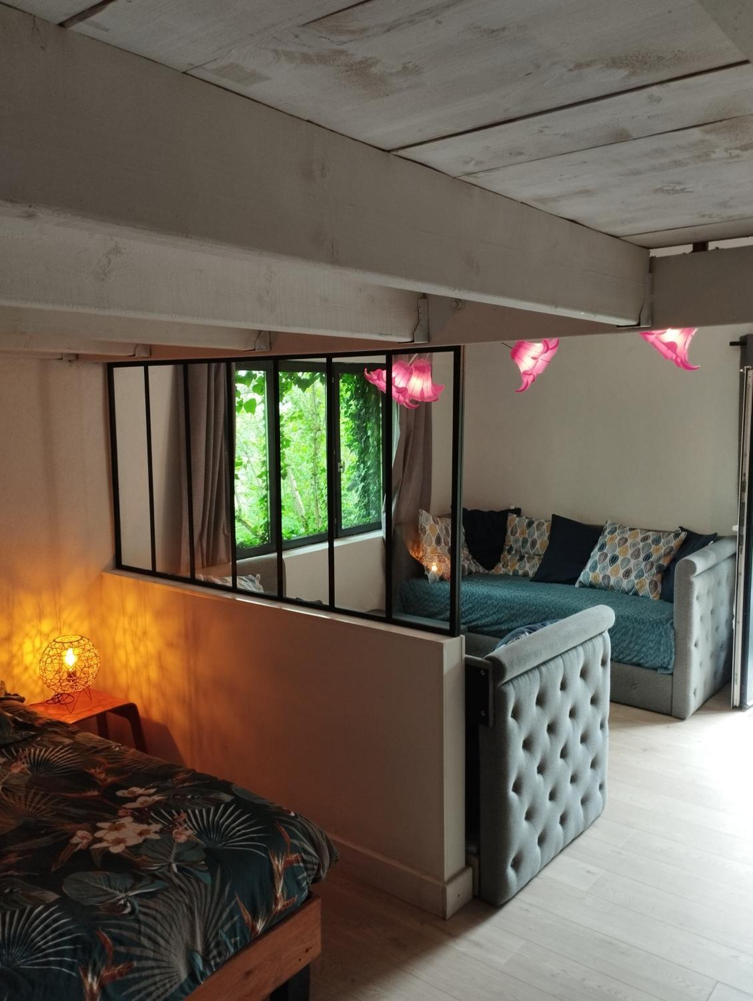 Fenetre Sur Loire Bed & Breakfast Iguerande Bagian luar foto