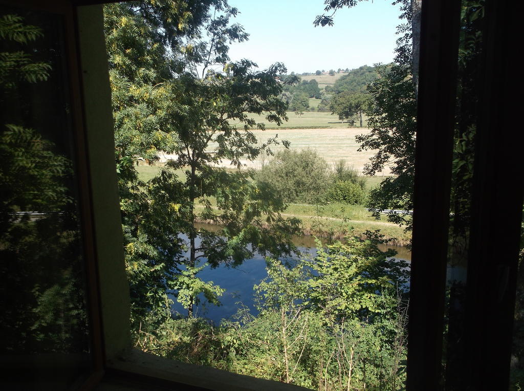 Fenetre Sur Loire Bed & Breakfast Iguerande Ruang foto