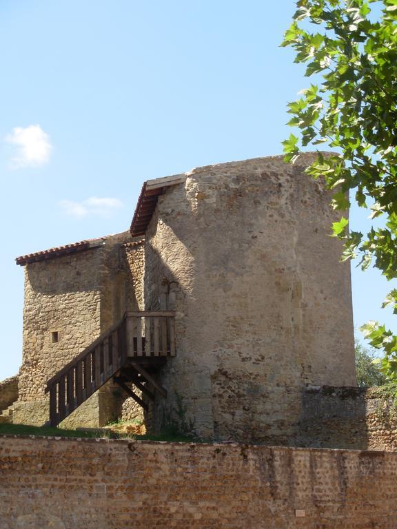 Fenetre Sur Loire Bed & Breakfast Iguerande Bagian luar foto