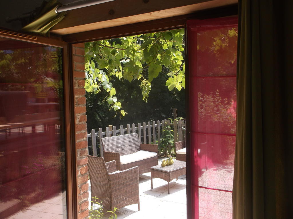 Fenetre Sur Loire Bed & Breakfast Iguerande Ruang foto