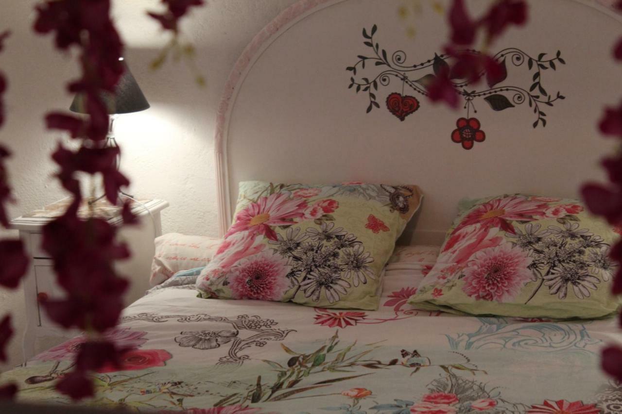 Fenetre Sur Loire Bed & Breakfast Iguerande Bagian luar foto